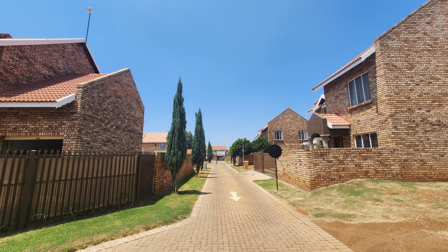 To Let 3 Bedroom Property for Rent in Baillie Park North West